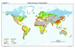 Obr. 3 Potencionální ohroženost půdy vodní erozí – svět